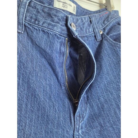 Abercrombie & Fitch Blue Loose High Rise Straight Leg Jeans Pants size 32/14S - Picture 6 of 8